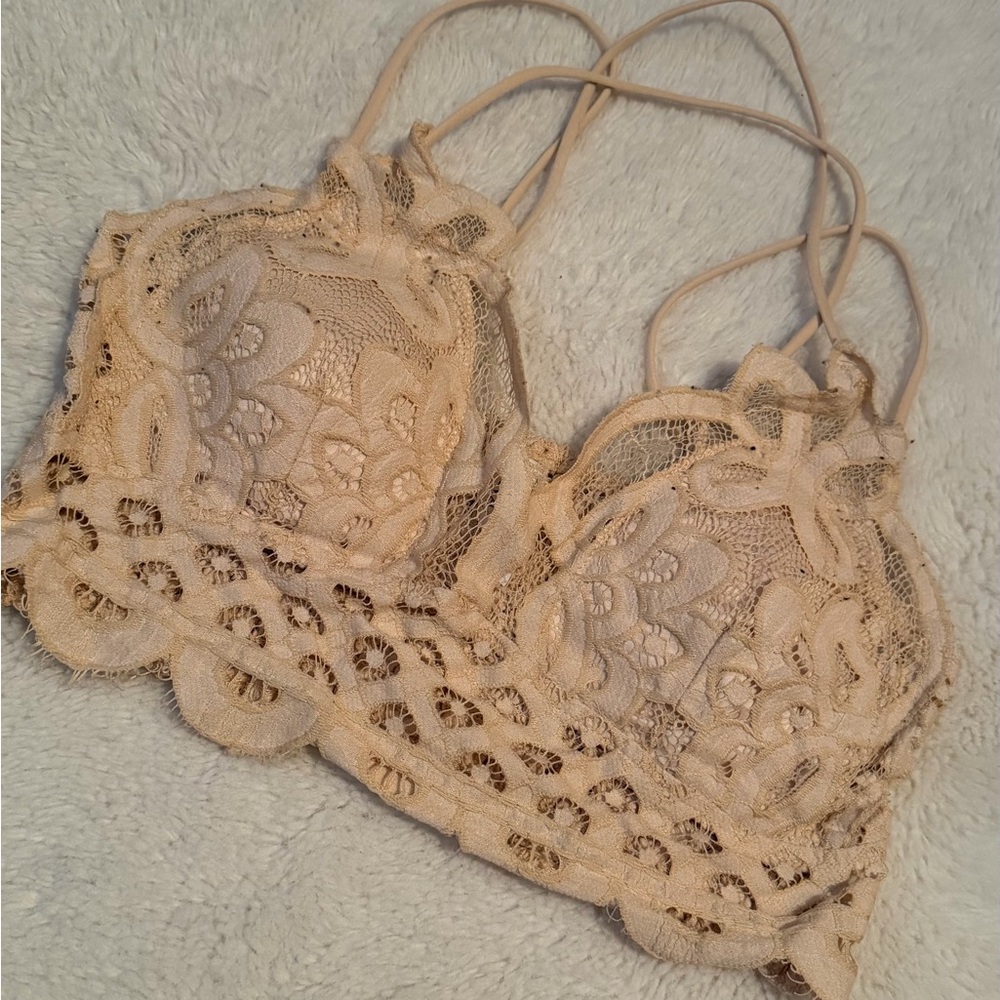 Zenana Outfitters Lace Bralette in Cream